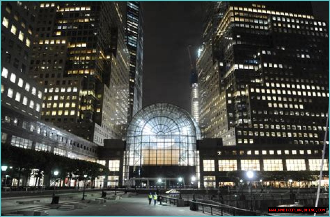 Del Frisco’s Grille fires up Brookfield Place