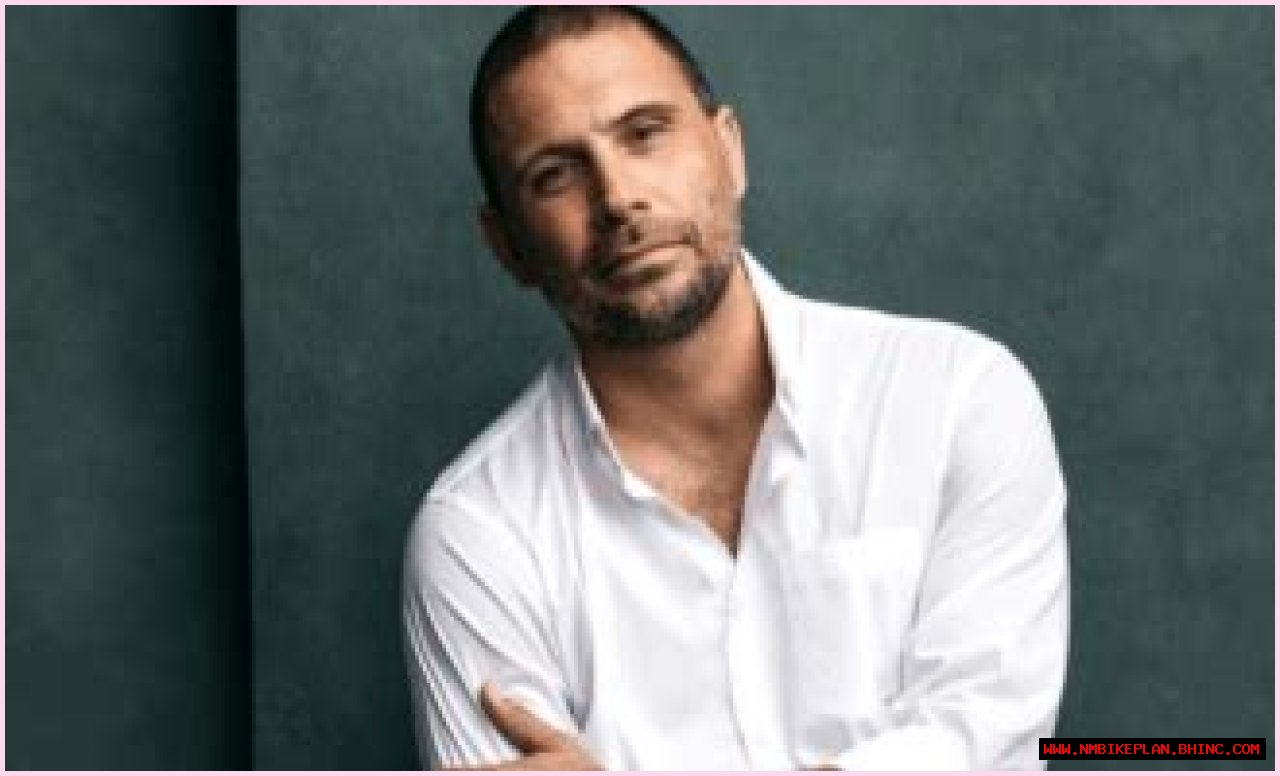 Is Jeremy Sisto Deaf?