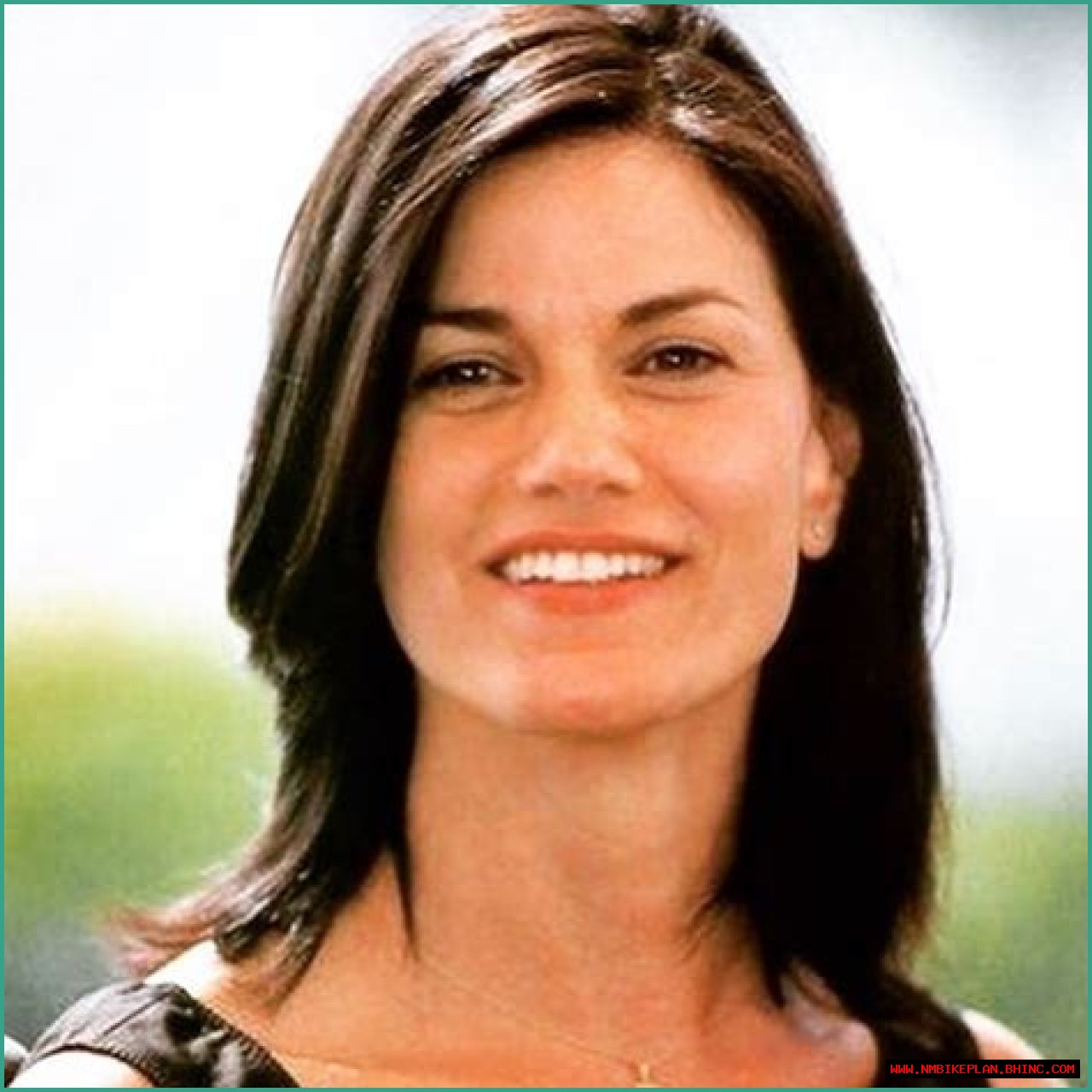 Linda Fiorentino Biography, Age, Family, Career, And Net Worth.