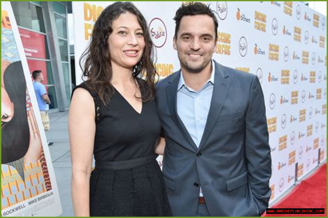 Meet Erin Payne-Celebrity Wife of actor, Jake Johnson!