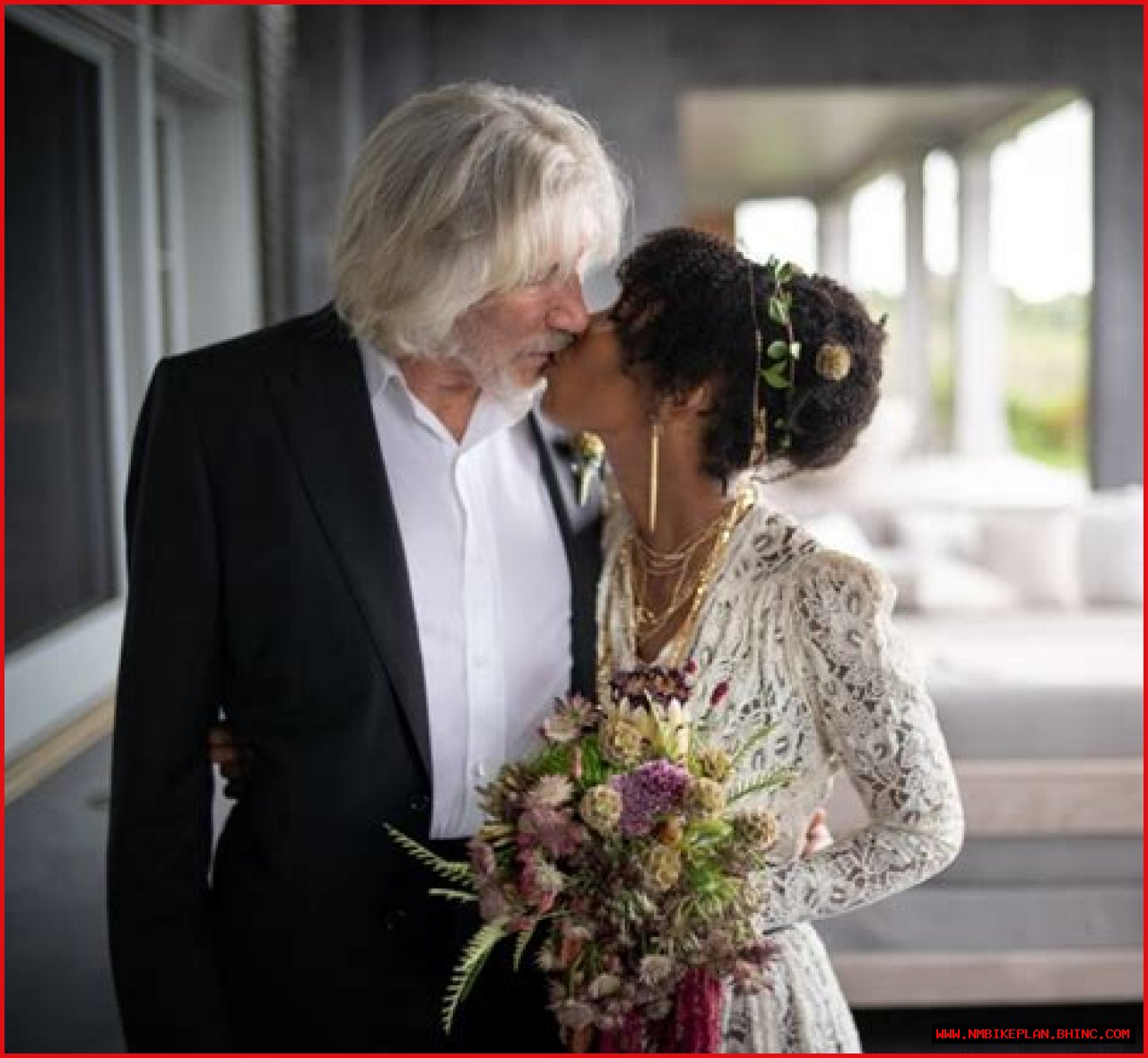 Meet Kamilah Chavis – Who Is Roger Waters New Wife? Married For The Fifth Time