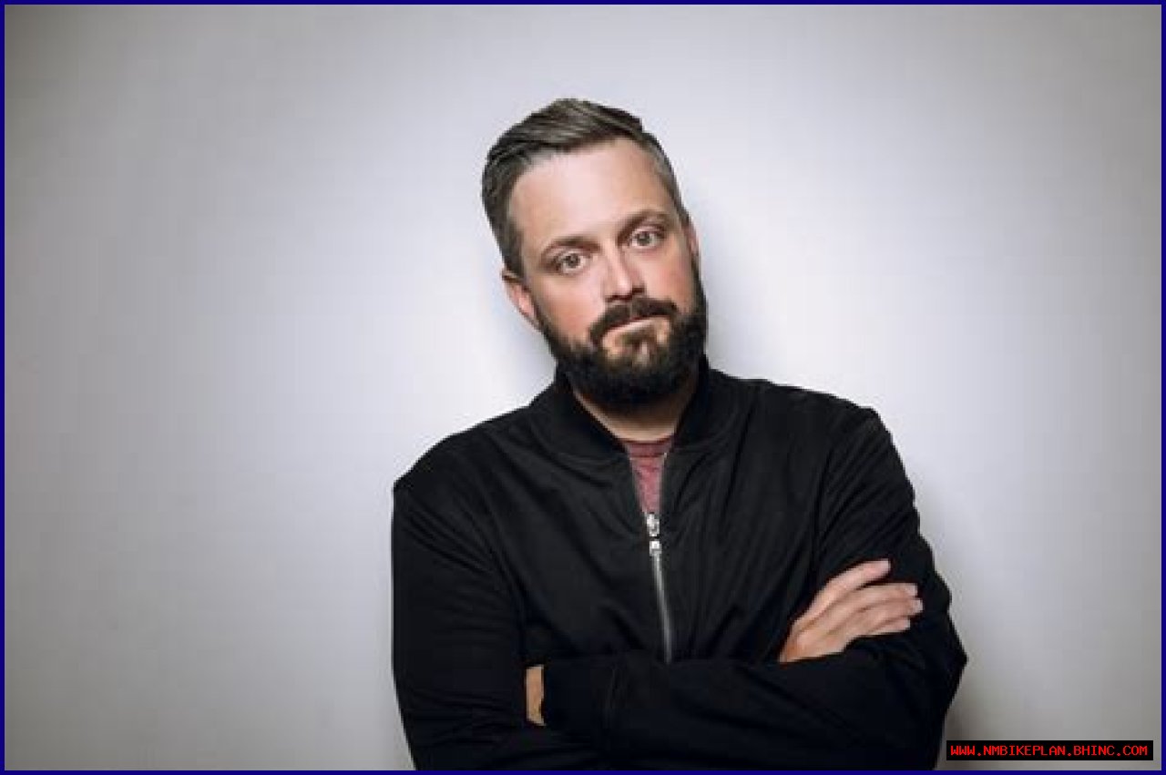Nate Bargatze: The Comedic Sensation And His Impressive Net Worth