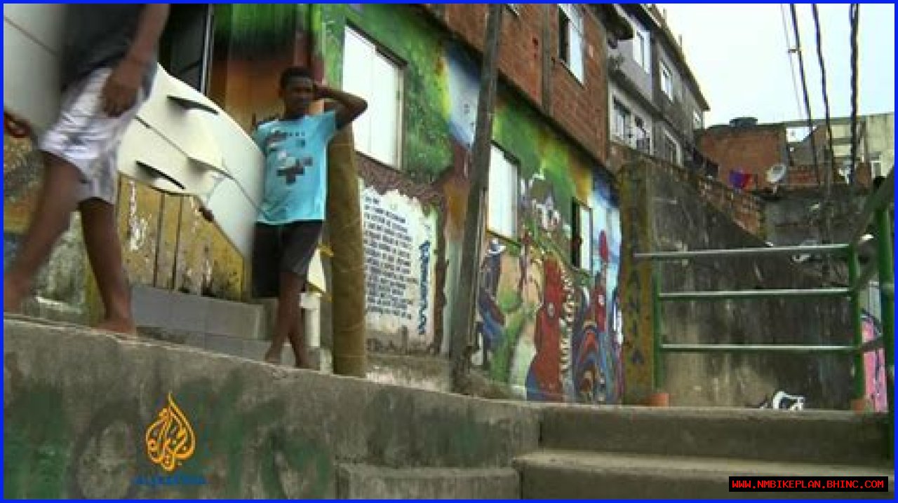 Surfing against the odds in Rio de Janeiro | Business and Economy