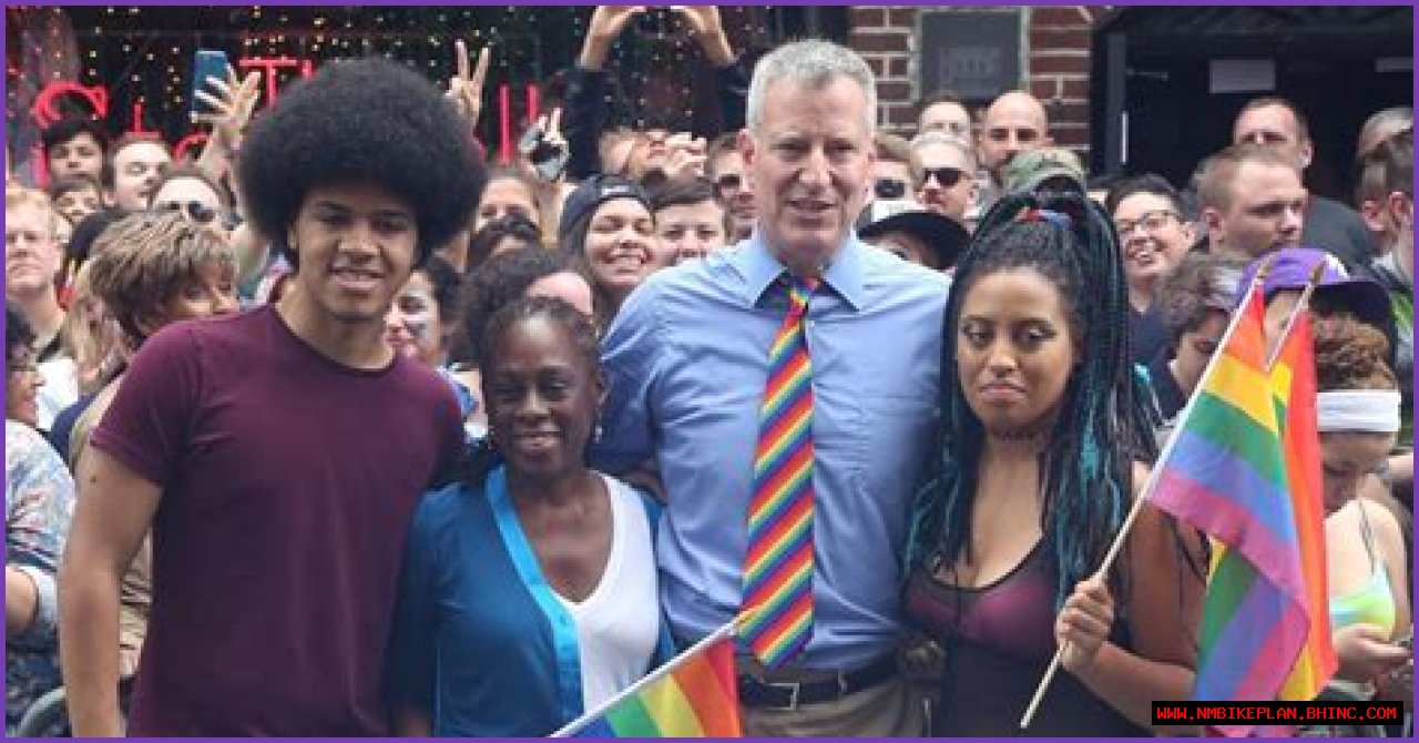 The Meaning Behind Mayor De Blasio's Daughter's Tattoos