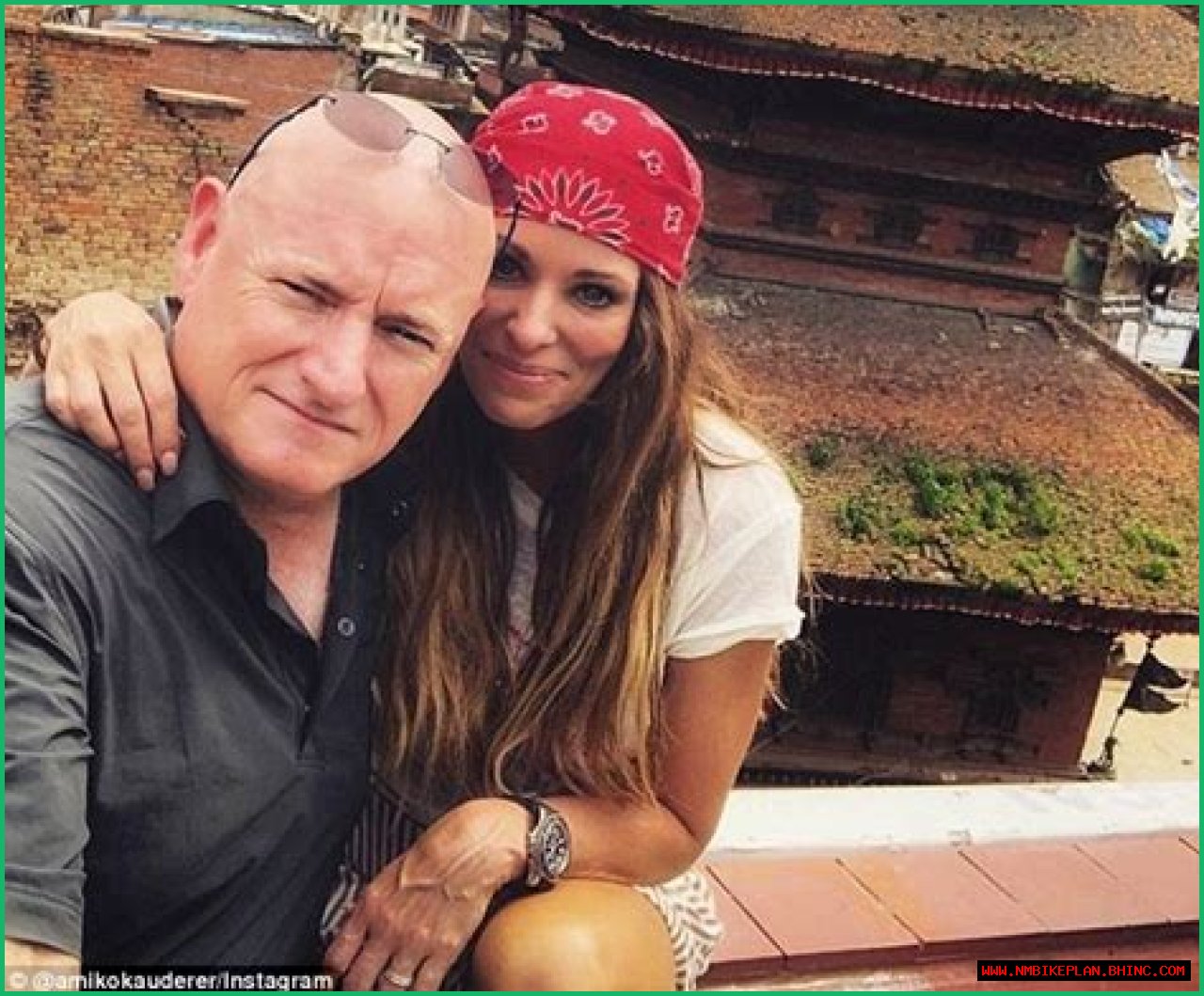   Year in Space: Who is Amiko Kauderer? Scott Kelly’s wife used to work for NASA!    Mon 21 October 2019 15:54    Eve Edwards    